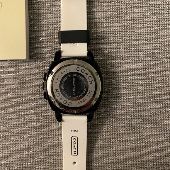 Coach Watch - Picture 8 of 8